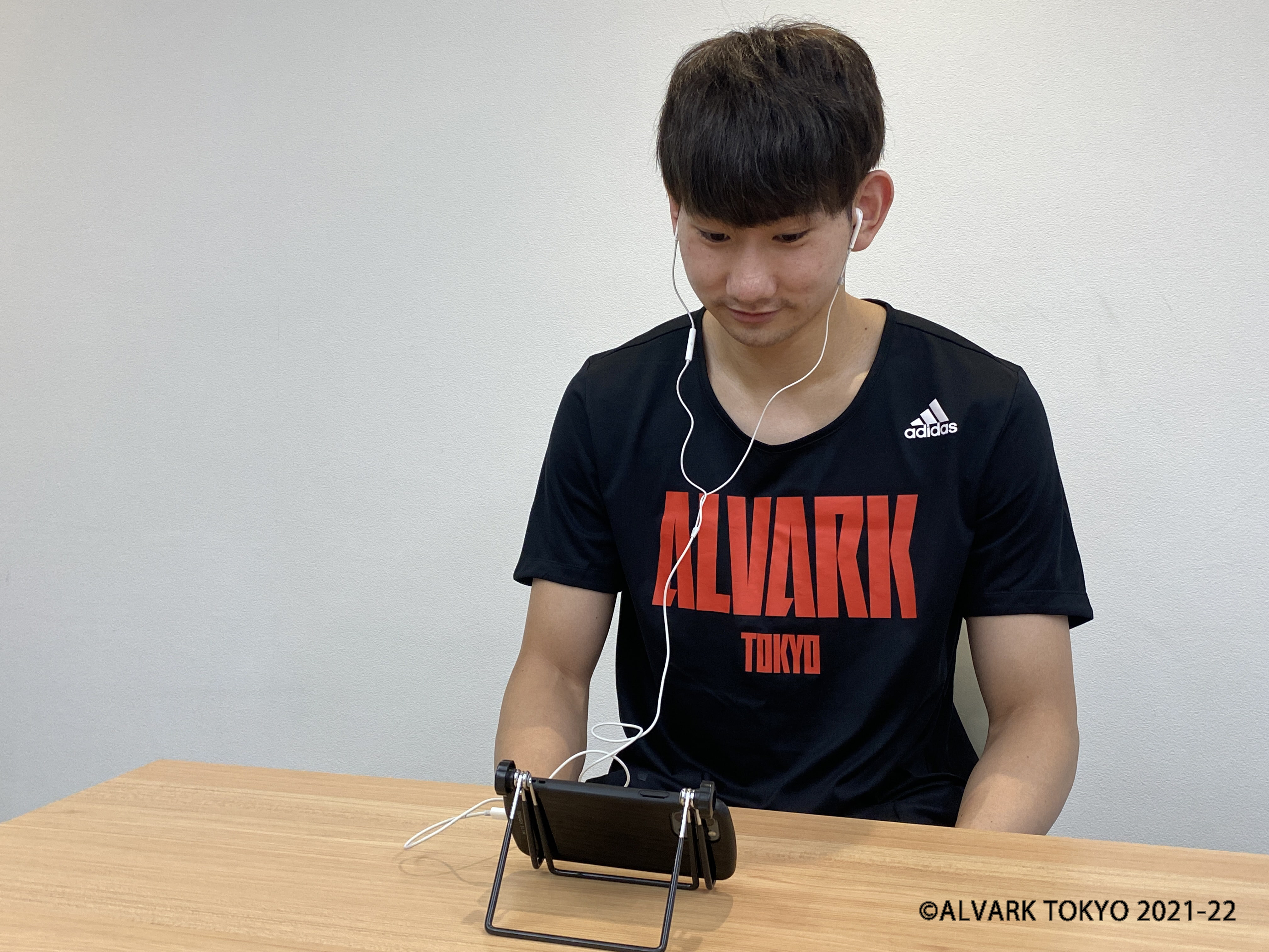 小酒部泰暉
